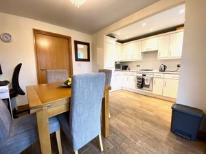 Dining Room - click for photo gallery